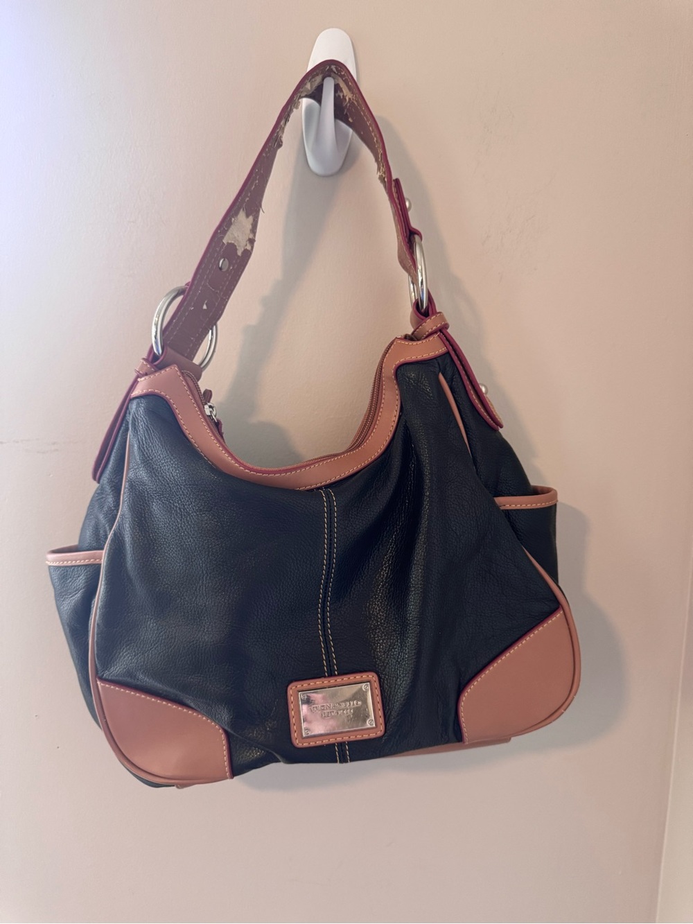 Tignanello Black Pebbled Leather Hobo Bag Contrast Stitch Vintage Shoulder Purse